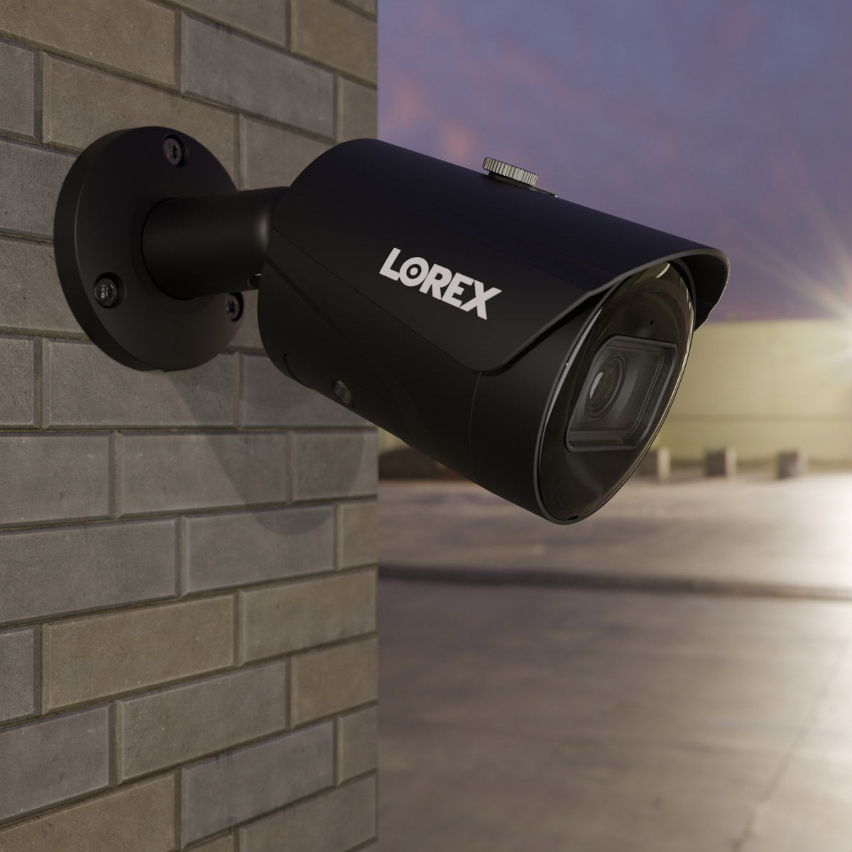 Lorex Fusion Series 4K+ 16 Channel (8 Wired + 8 Fusion Wi-Fi) 2TB Wired System with A14 Wired 4K IP Bullet Cameras
